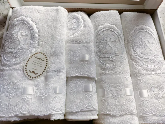 Juego de toallas bordadas cisne