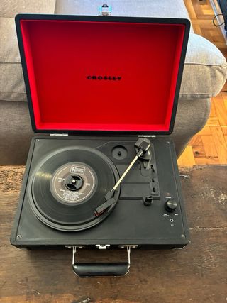 Tocadiscos Crosley Negro y Rojo