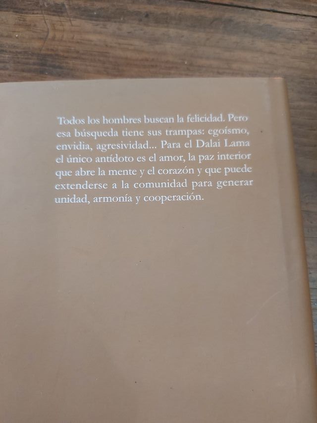 Lote. 2 Libros de Dalai Lama 
2 de autoayuda