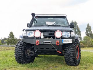 Parachoques Mitsubishi Montero Pajero