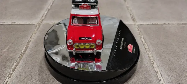 Coche Scalextric Mini Cooper Rally Serie Limitada