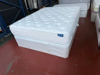 Canapé Blanco y Colchón Flex Bodycare 150x190