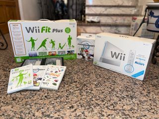 kit Nintendo Wii + Wii Fit Plus + Mario Kart
