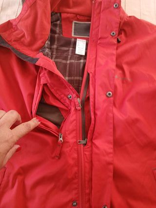 Chaqueta Quechua Roja Moderna