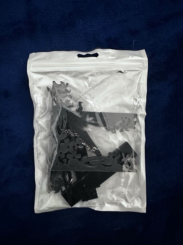 Decorazione libreria design nero