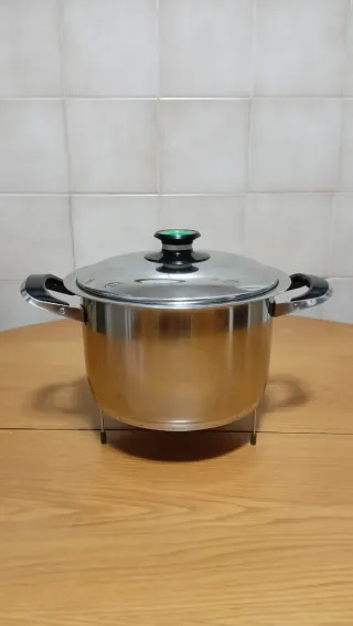 Gran Olla AMC 
24x15 cm