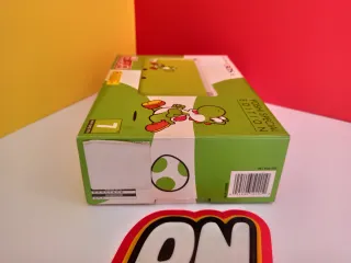 Caja y manuales Nintendo 3DS XL Yoshi