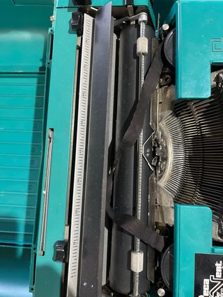 Máquina de escribir Olivetti Studio 45