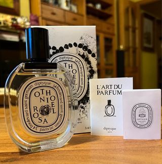 Diptyque OTHONIEL ROSA 100ml Othoniel Rosa Candle by Diptyque OTHONIEL ROSA 100ml Othoniel Rosa Candle by