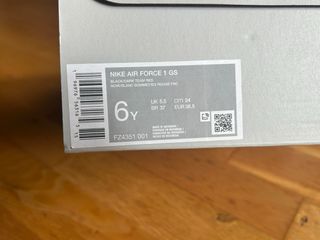 Nike Air Force 1 Negras, Blancas y Rojas