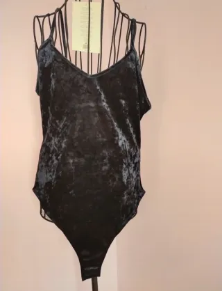 Body terciopelo Lefties Talla XL