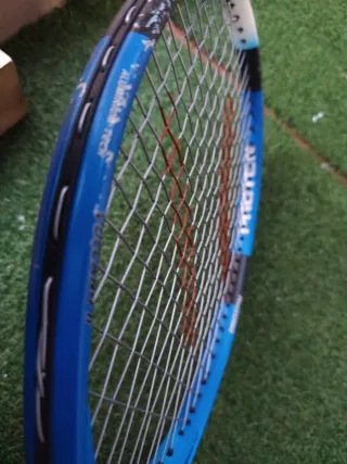 Raqueta de tenis azul