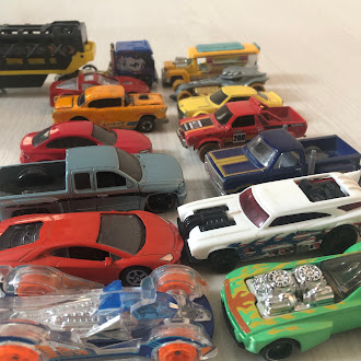 Pista, Camião Transportador e Colecção Hot Wheels