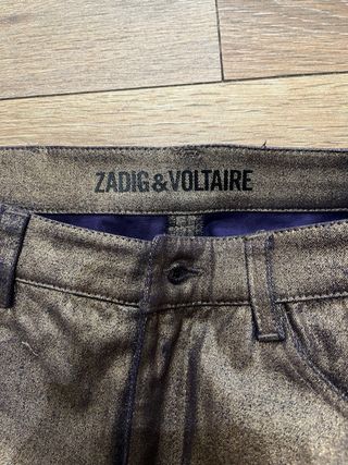 Falda metálica marrón y dorada