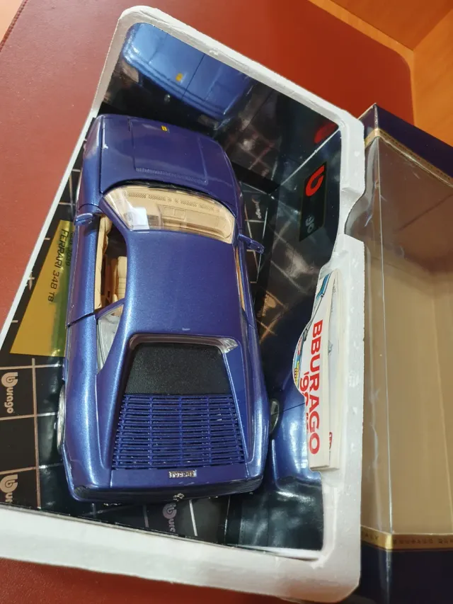 Ferrari 348 TB Bburago  scala da 1/18