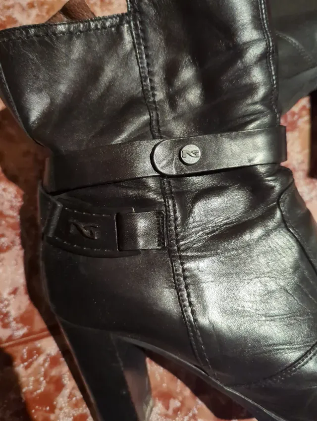 Botines tacón piel Nero Giardini Talla 39