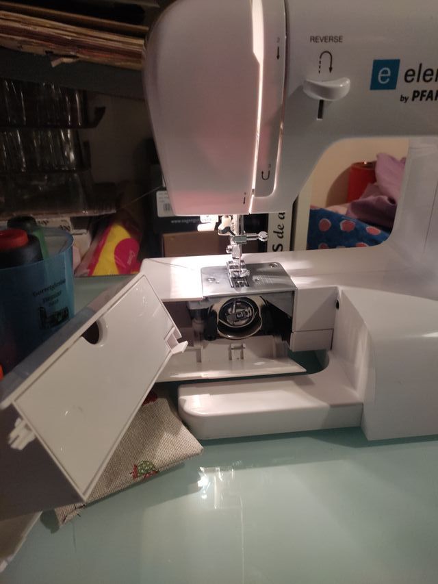 Máquina de coser Pfaff Element