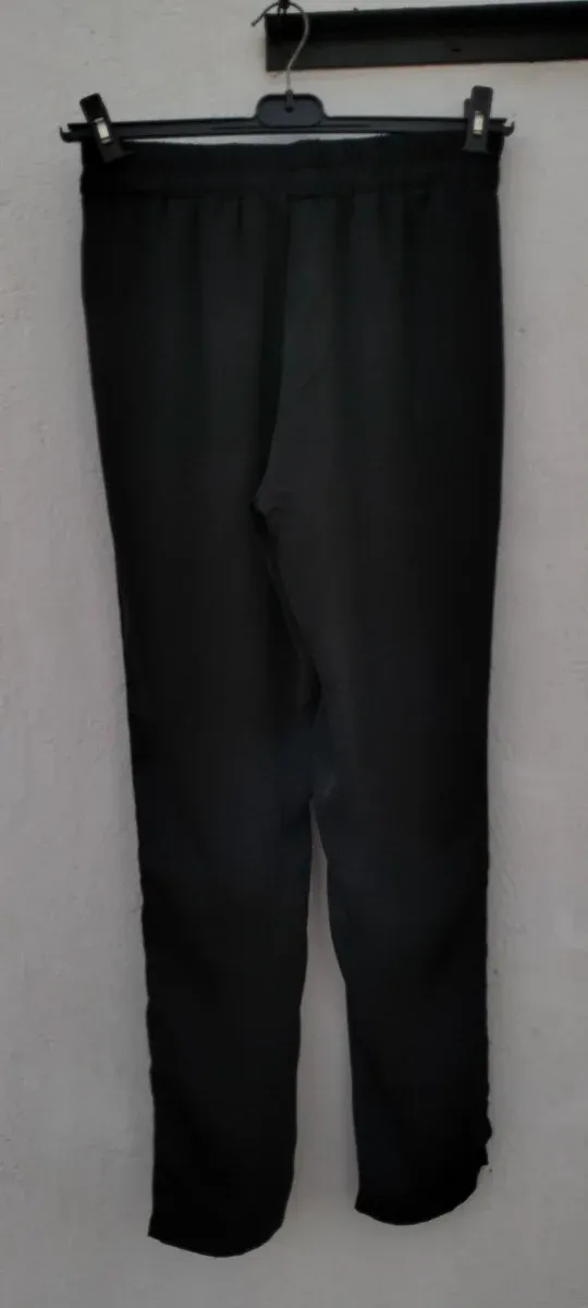 Pantalón negro Sfera