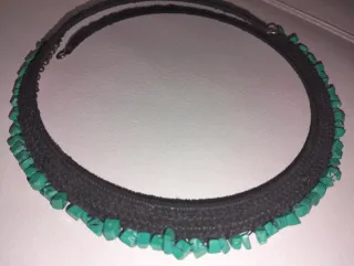 Collana con turchesi grezzi