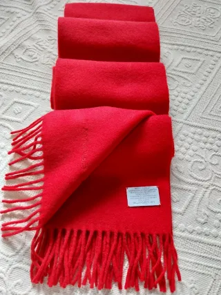 Bufanda Liz Claiborne Roja Unisex