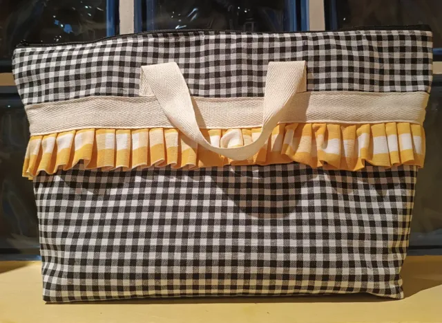 Bolso de mano cuadros blanco y negro