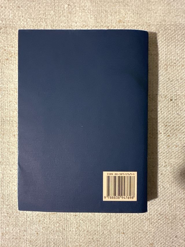 Una poco di buono. Sei indagini di Petra Delicado