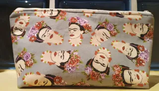 Neceser Frida Kahlo hecho a mano