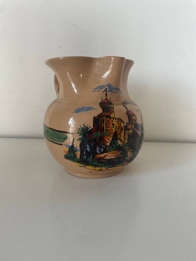 Brocca in ceramica dipinta a mano