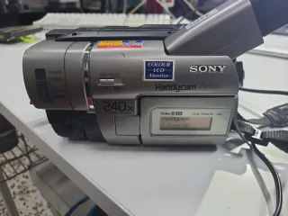 Videocámara Sony Handycam CCD-TRV37E PAL rota