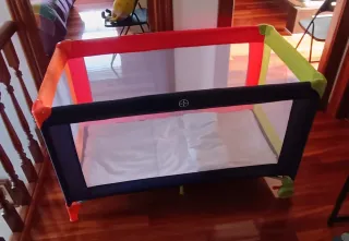 Cuna de viaje plegable