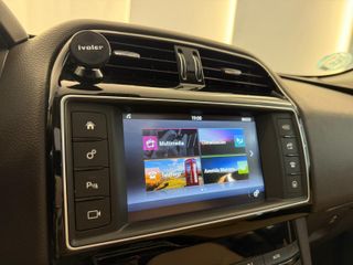 Jaguar F-Pace 2.0L i4D 120kW R-Sport