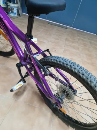 Bicicleta niña Coluer morada. Totalmente nueva
