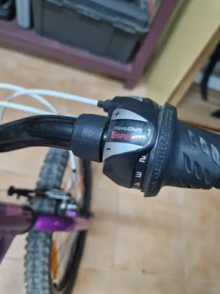 Bicicleta niña Coluer morada. Totalmente nueva