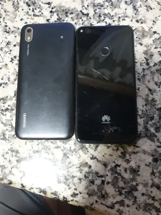 2 Huawei per i ricambi