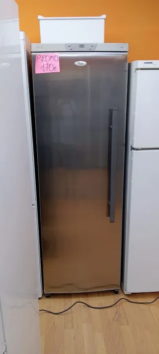 Congelador Vertical Whirlpool 170€