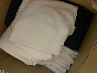 Lote 105 prendas de sudaderas y pantalones chándal