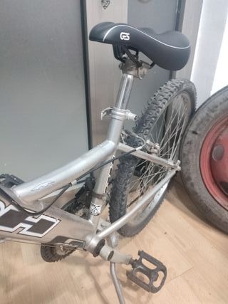 Bicicleta infantil BH