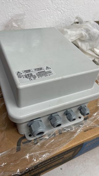 Caja de conexiones estanca