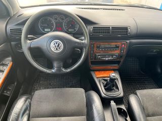 Volkswagen Passat *** 1 Año Garantía ***