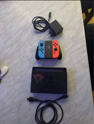 Nintendo Switch Blu/Rosso Come Nuova