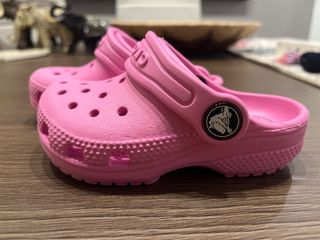 Crocs rosas talla infantil talla c 6 22/23