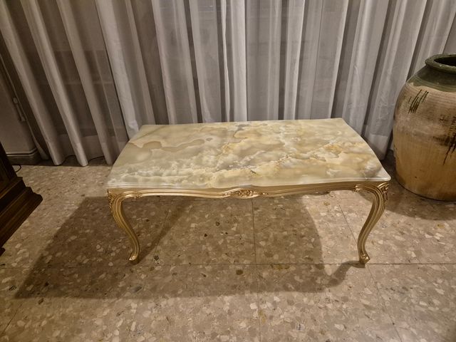 Tavolo Luigi XV in marmo e oro