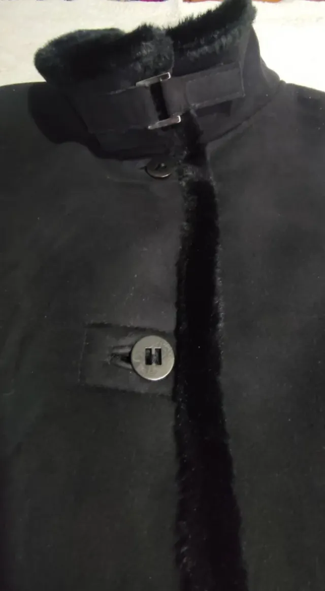 Elegante abrigo de la marca  Caramelo