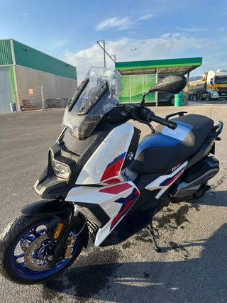 BMW C400X