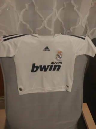 Camiseta del Real Madrid talla 2
