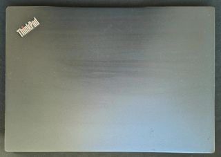 Lenovo ThinkPad X390 se regala cargador