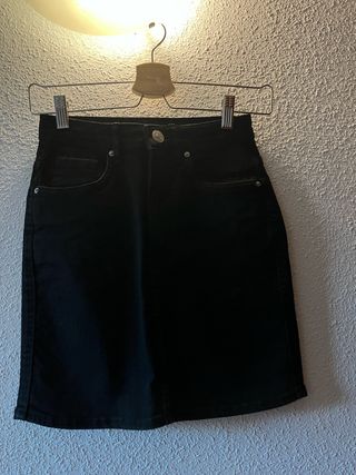 Falda vaquera negra Zara Talla XS