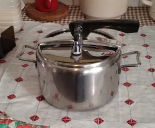 Pentola a Pressione Acciaio Inox