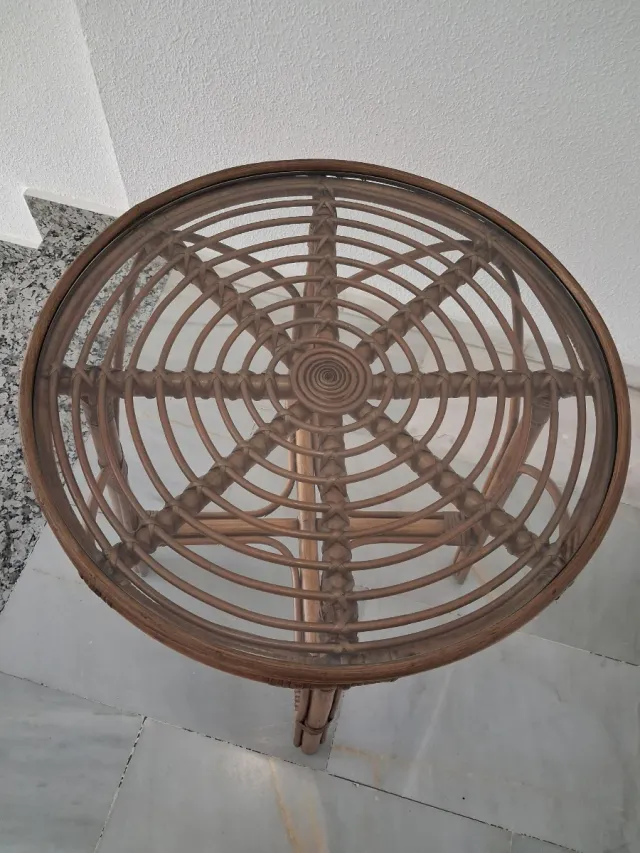 Mesa Redonda Bambú y Mimbre y 2 Sillas