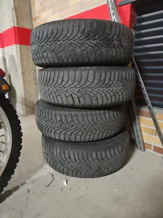 Llanta Opel con Tapacubos